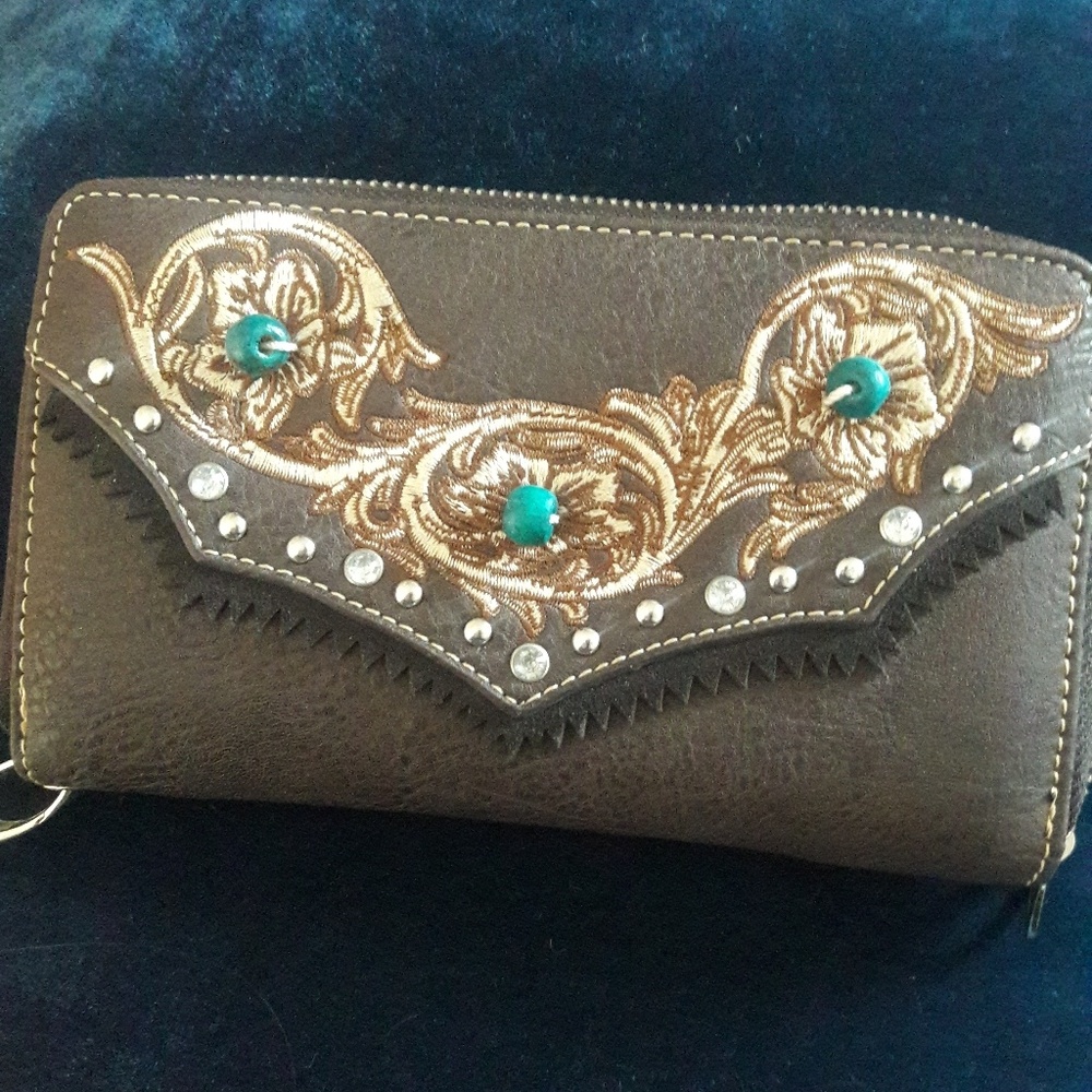 Wristlet wallet